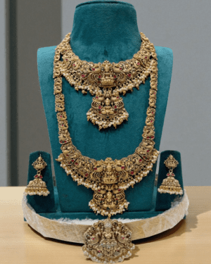 Kundan Temple Jewellery Sets, ORN30016