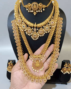 Kundan Temple Jewellery Sets, ORN30032