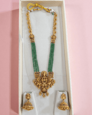 Kundan Temple Jewellery Set, ORN30064