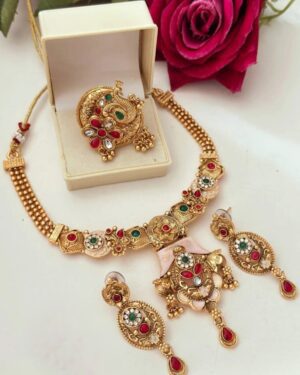 Rajwadi Kundan Choker Necklace Set with Ring, ORN10328